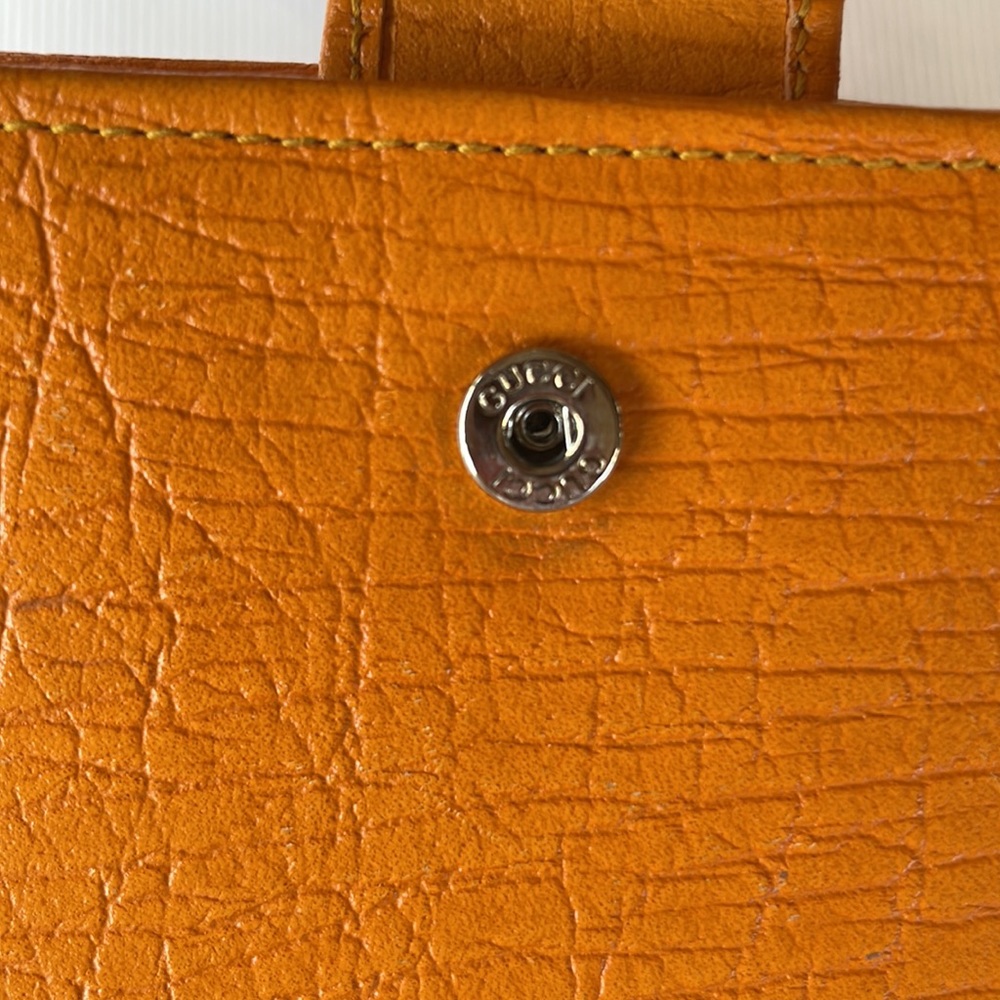 Vintage orange textured leather bi-fold wallet - Picture 10 of 16